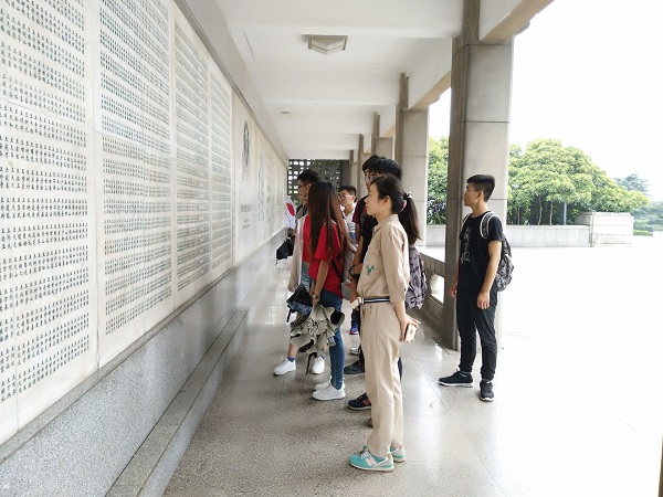 1499129377940820.jpg 参观淮海战役2.jpg